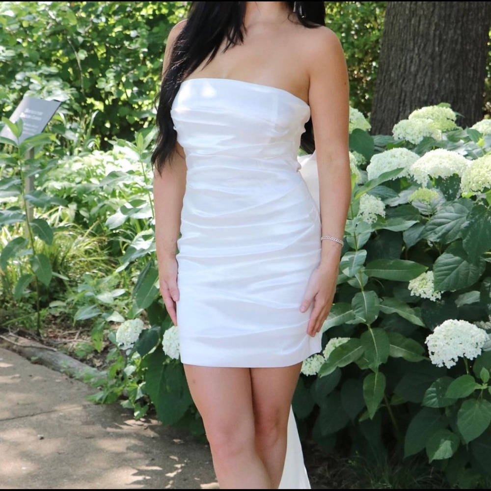 White bow dress